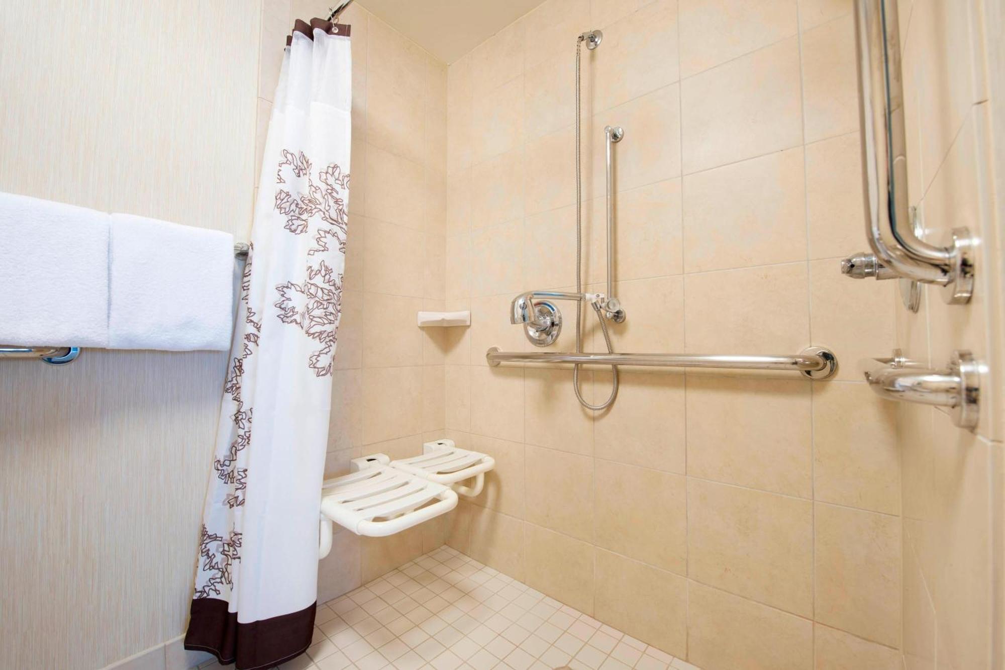 Residence Inn By Marriott Toronto Вон Екстериор снимка